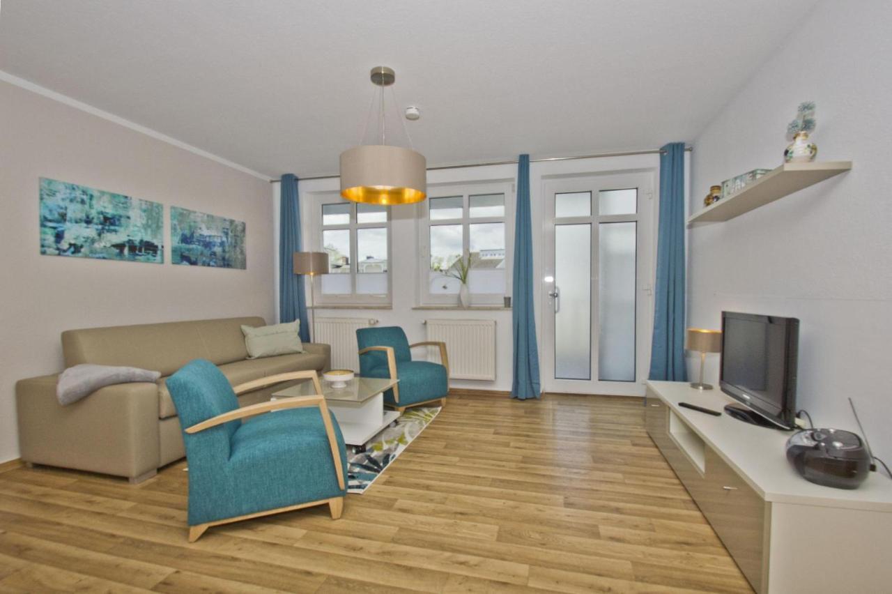 Ferienwohnung Mit Balkon, Gratis Nutzung Vom Ahoi Erlebnisbad Und Sauna In Sellin - Haus Strandeck Fewo 07 Goehren  Exterior photo